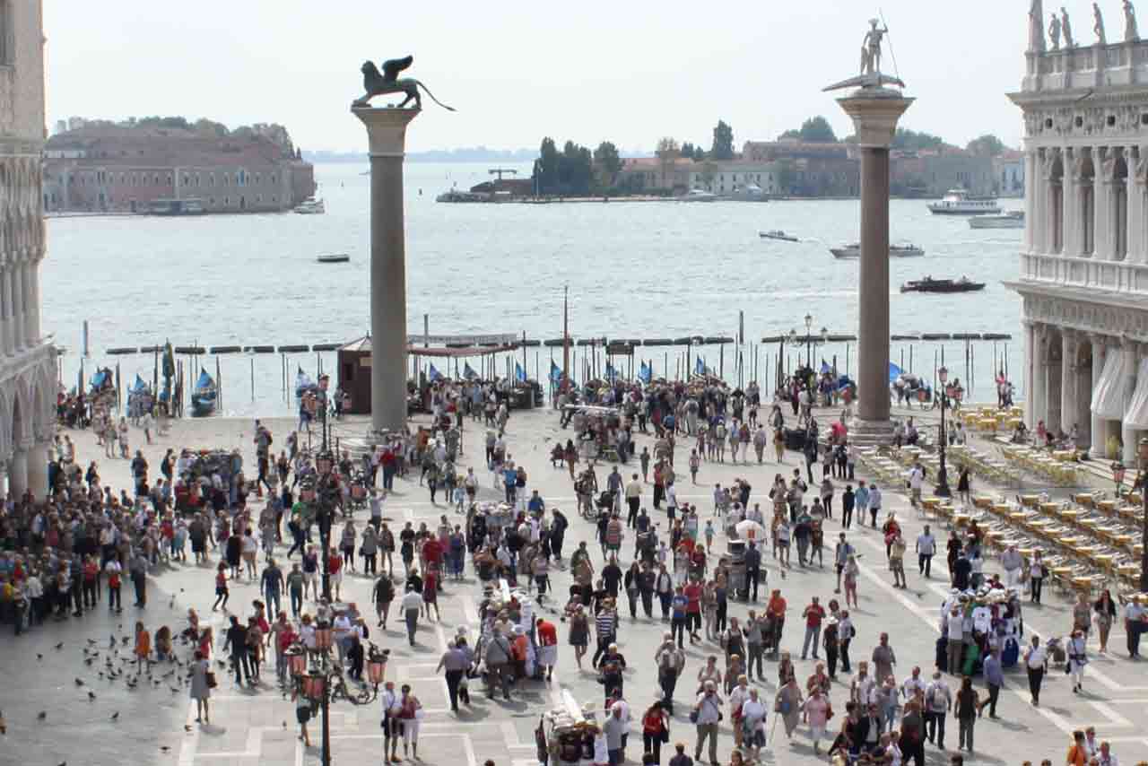 overtourism venezia - piazza san marco